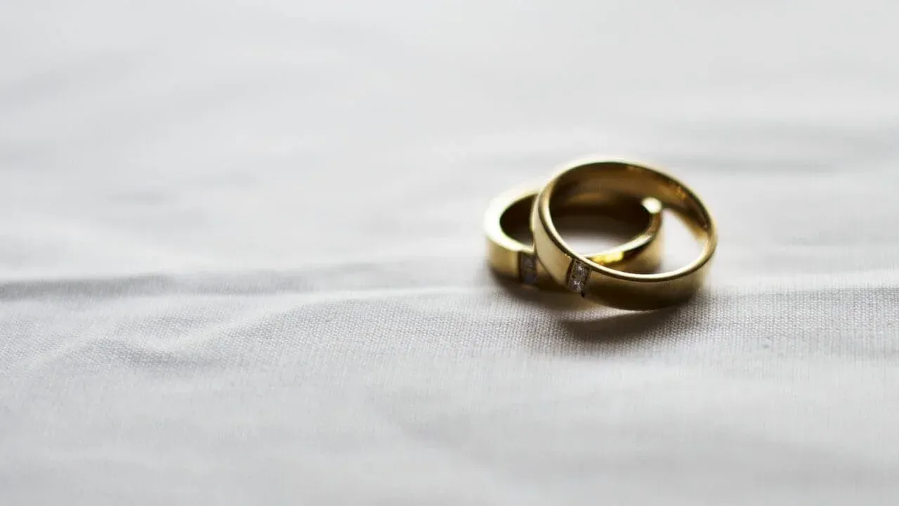 Religiöse, zivile oder symbolische Ehe: Was sich wirklich ändert